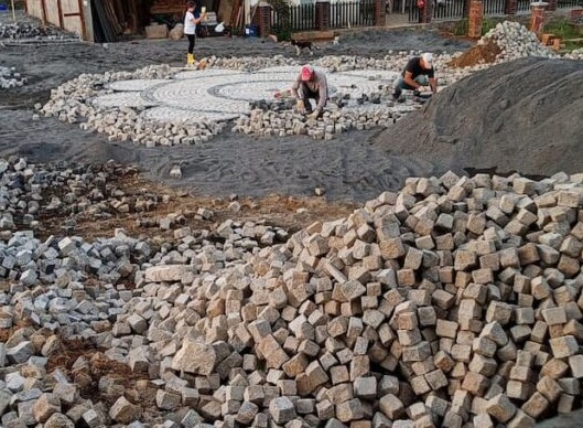 Azarbaycan granit küptaş ustası